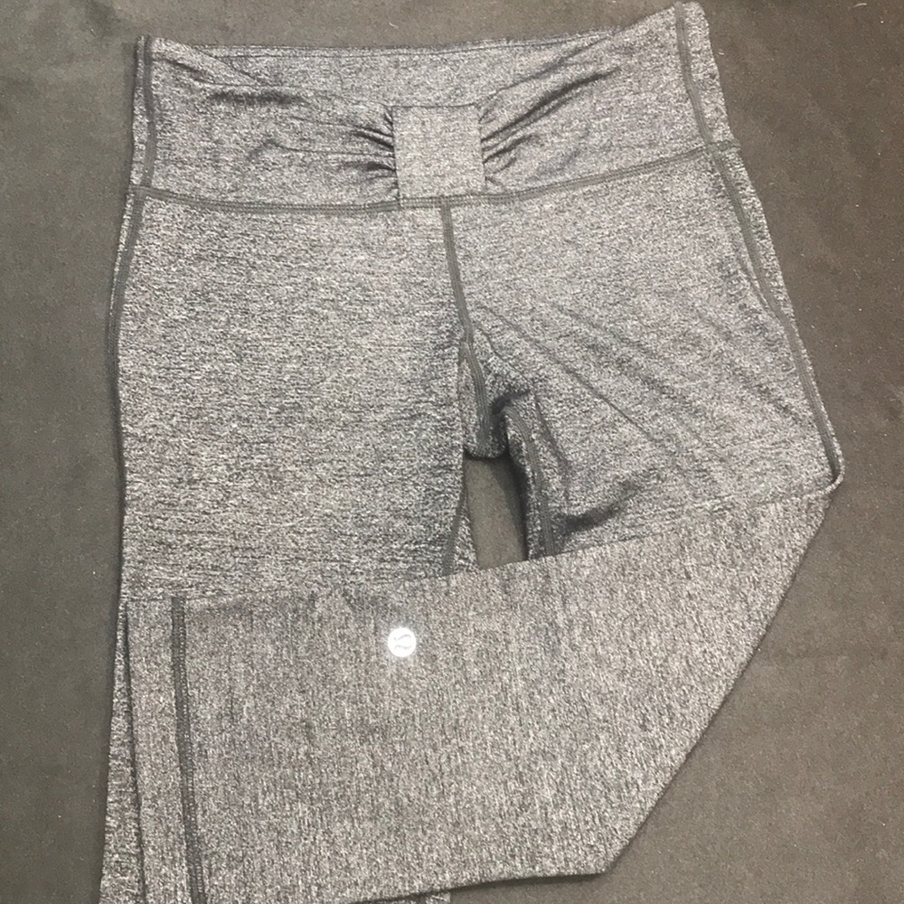 Lululemon Athletica Capri leggings 4 women’s O825
